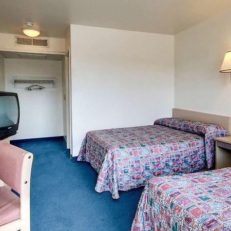 Motel 6 Des Moines South - Airport Ngoại thất bức ảnh
