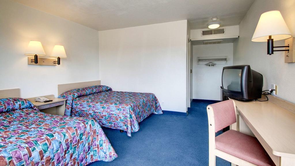 Motel 6 Des Moines South - Airport Ngoại thất bức ảnh