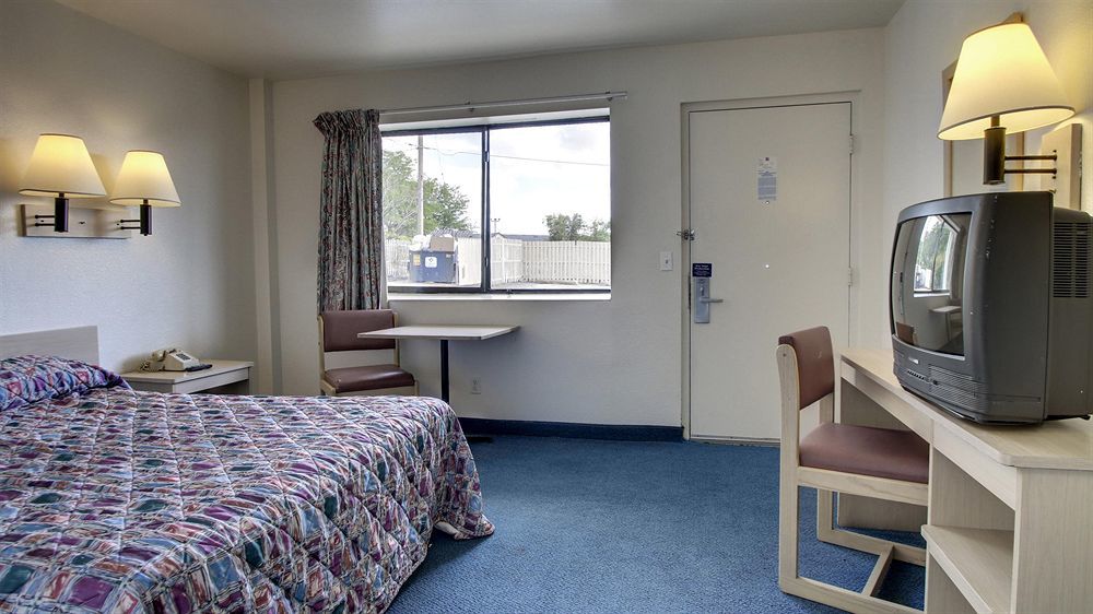 Motel 6 Des Moines South - Airport Ngoại thất bức ảnh