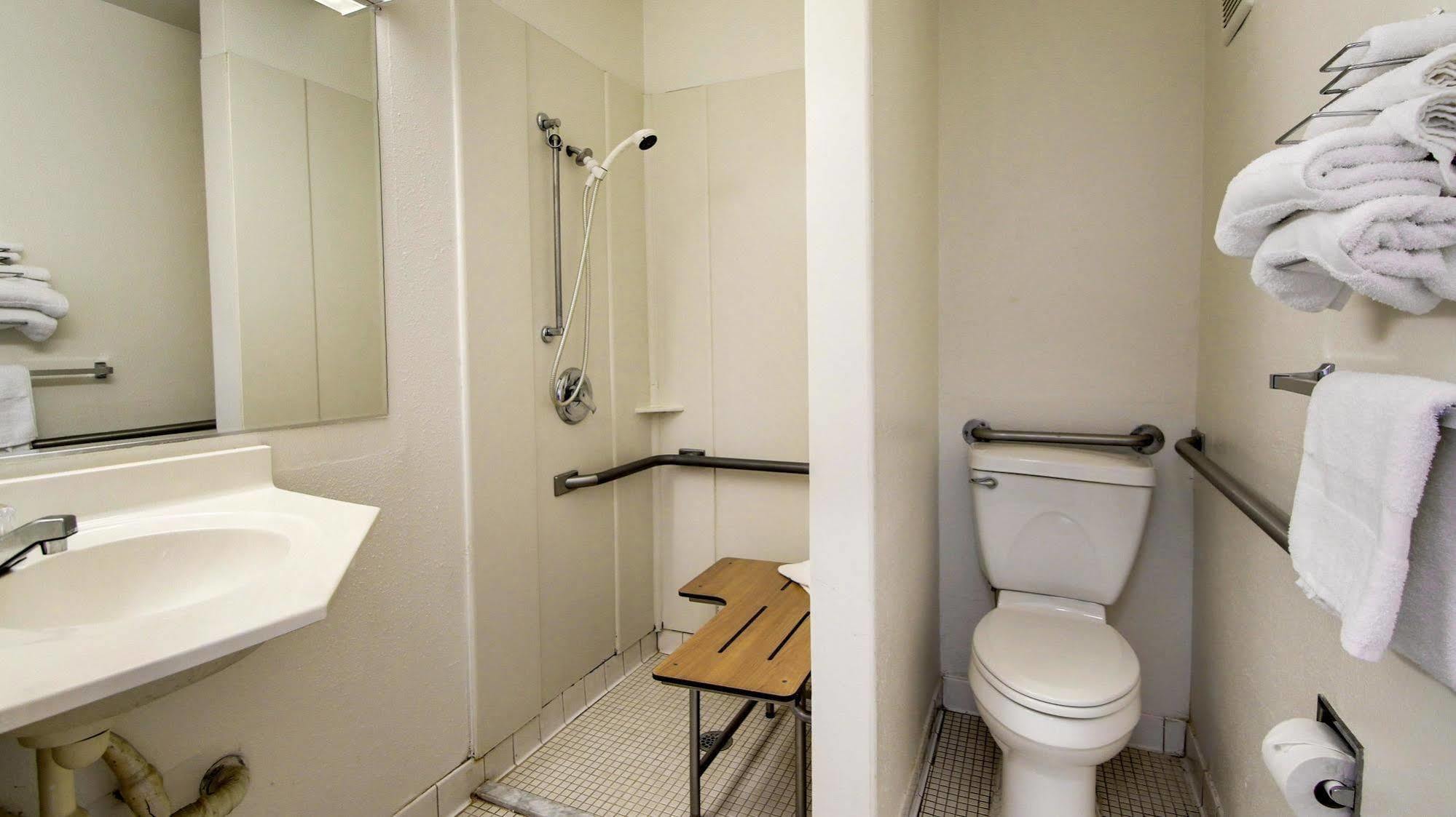 Motel 6 Des Moines South - Airport Ngoại thất bức ảnh