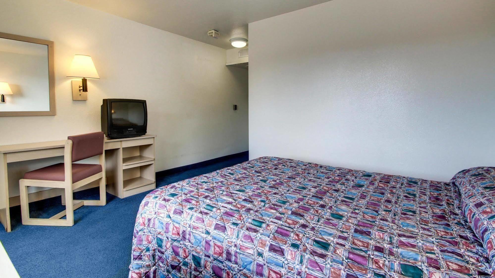 Motel 6 Des Moines South - Airport Ngoại thất bức ảnh