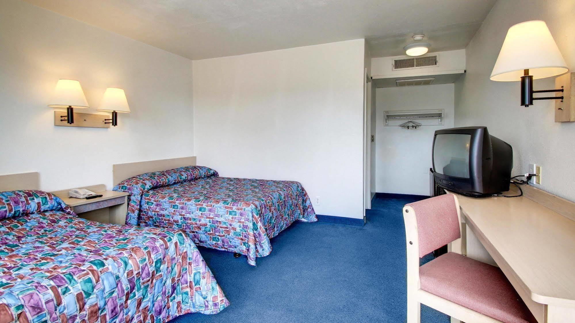 Motel 6 Des Moines South - Airport Ngoại thất bức ảnh