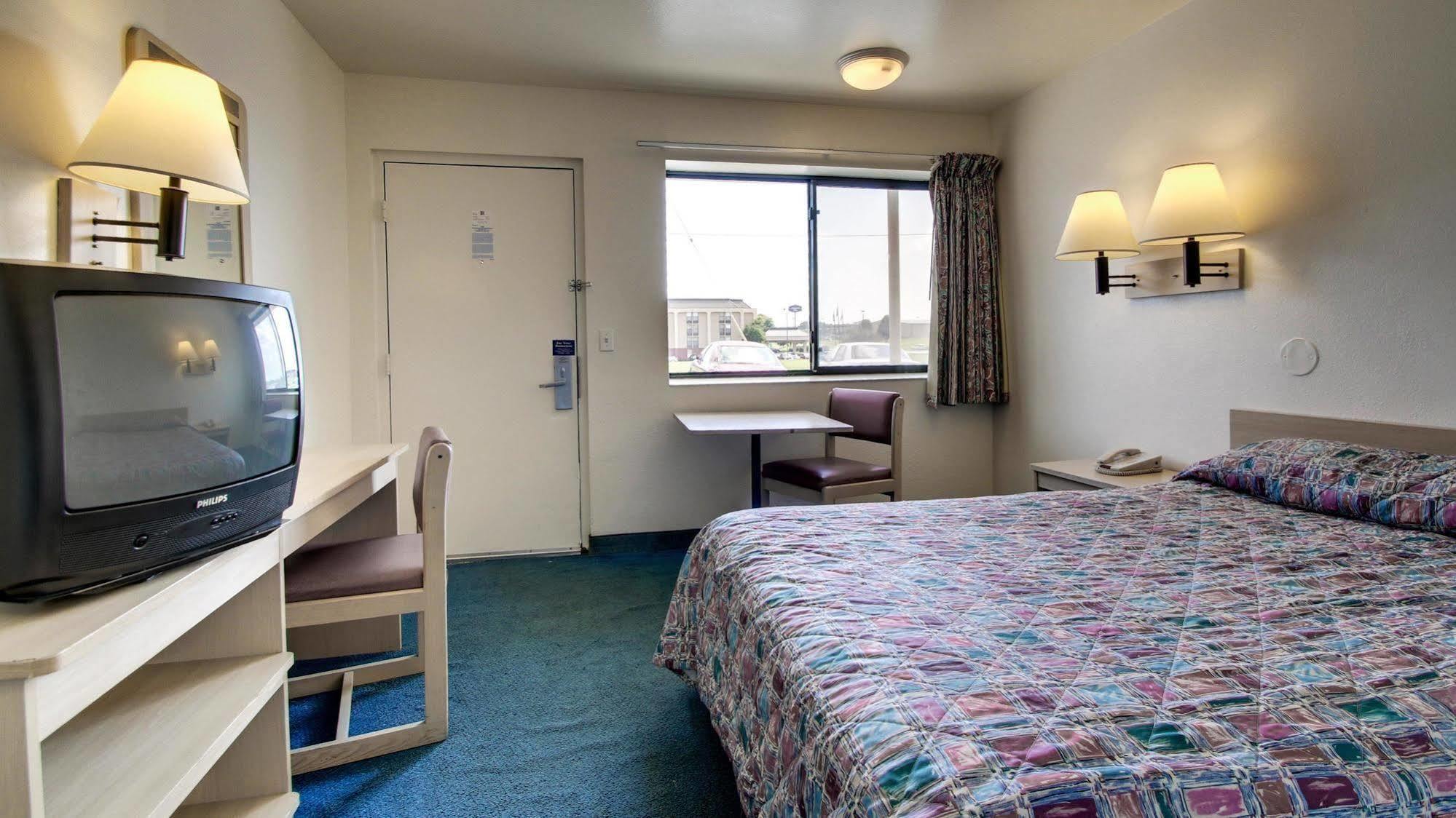 Motel 6 Des Moines South - Airport Ngoại thất bức ảnh