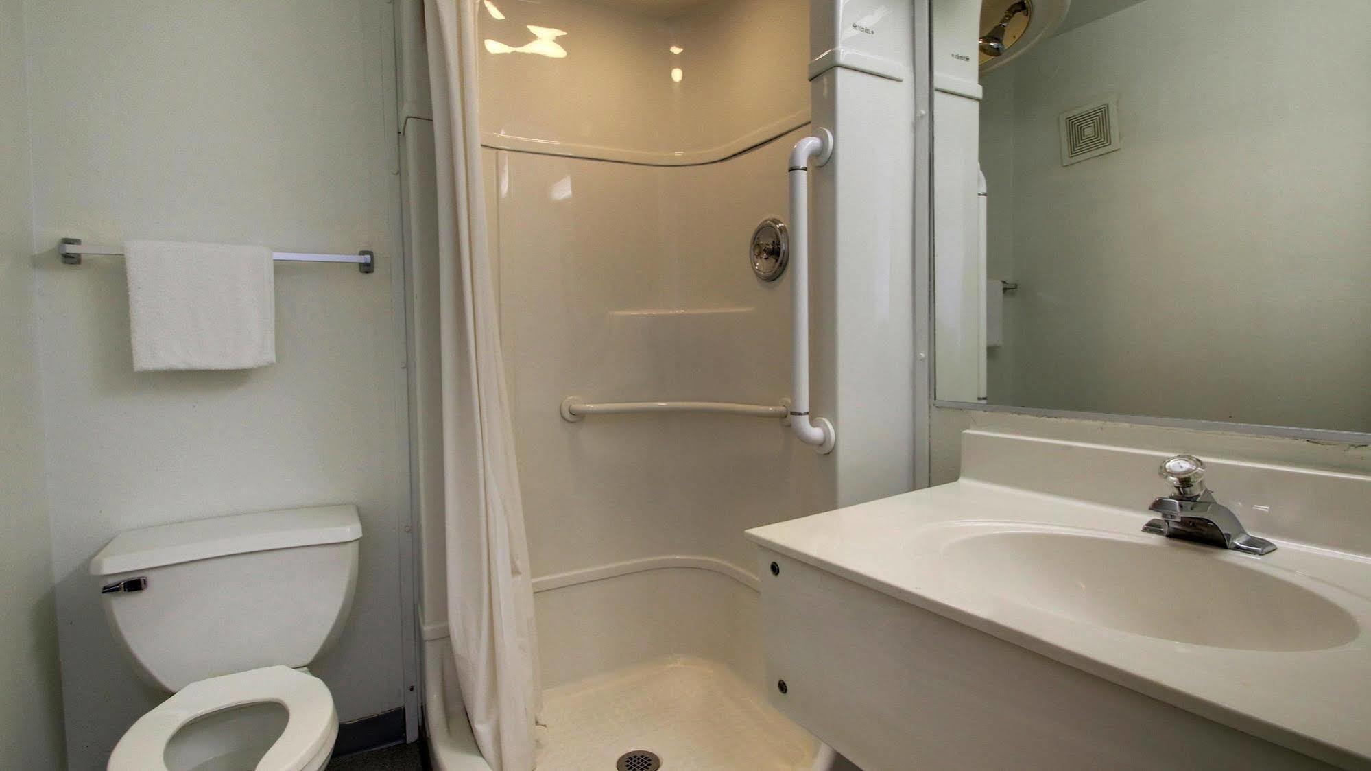 Motel 6 Des Moines South - Airport Ngoại thất bức ảnh