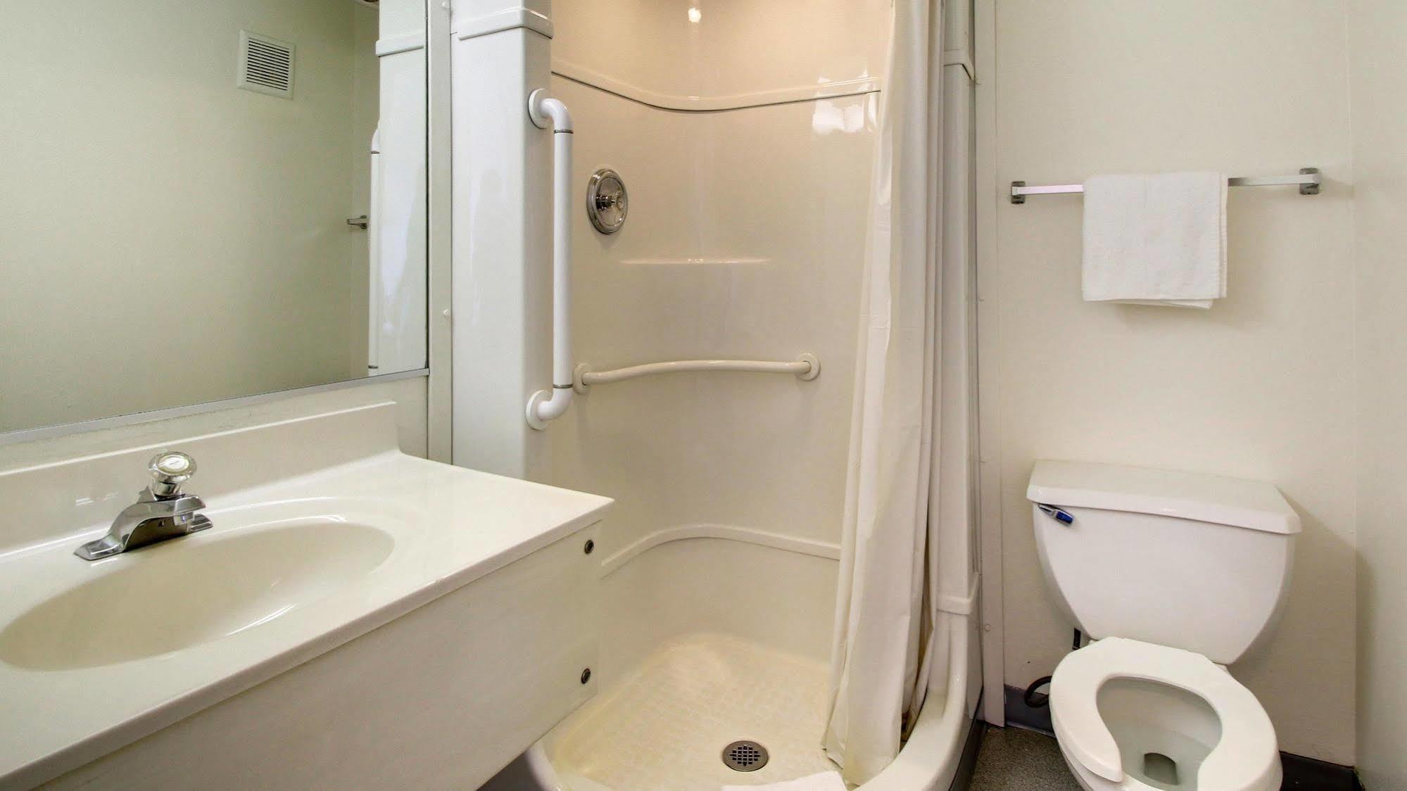 Motel 6 Des Moines South - Airport Ngoại thất bức ảnh