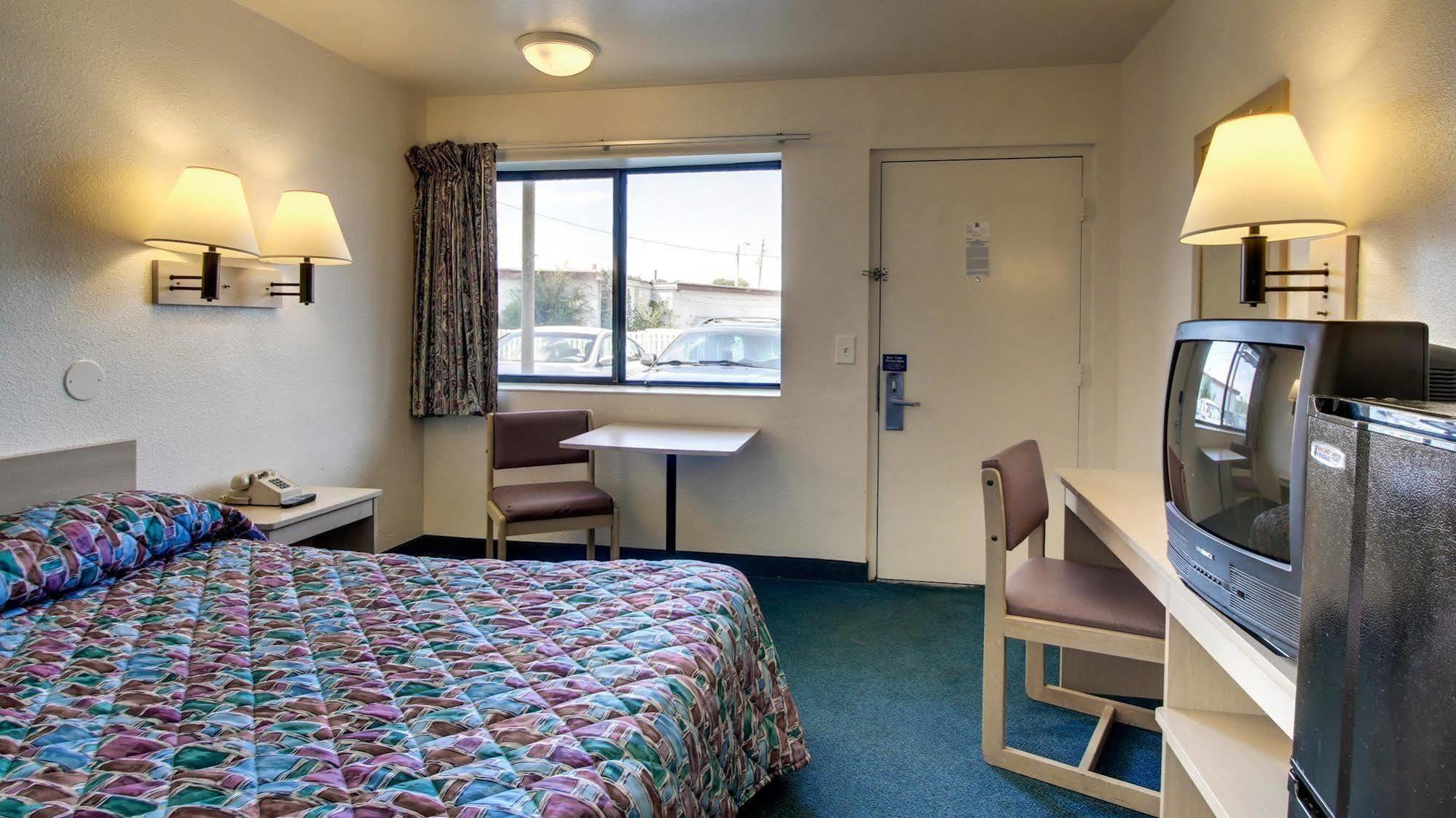 Motel 6 Des Moines South - Airport Ngoại thất bức ảnh